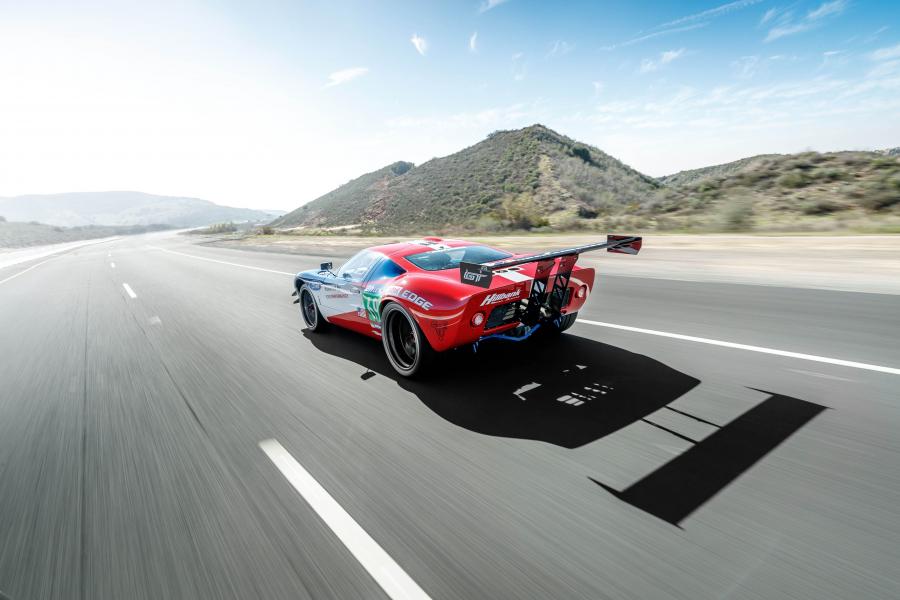  Ford GT40 Future by Superformance 2018 года  (фото 11 из 42)
